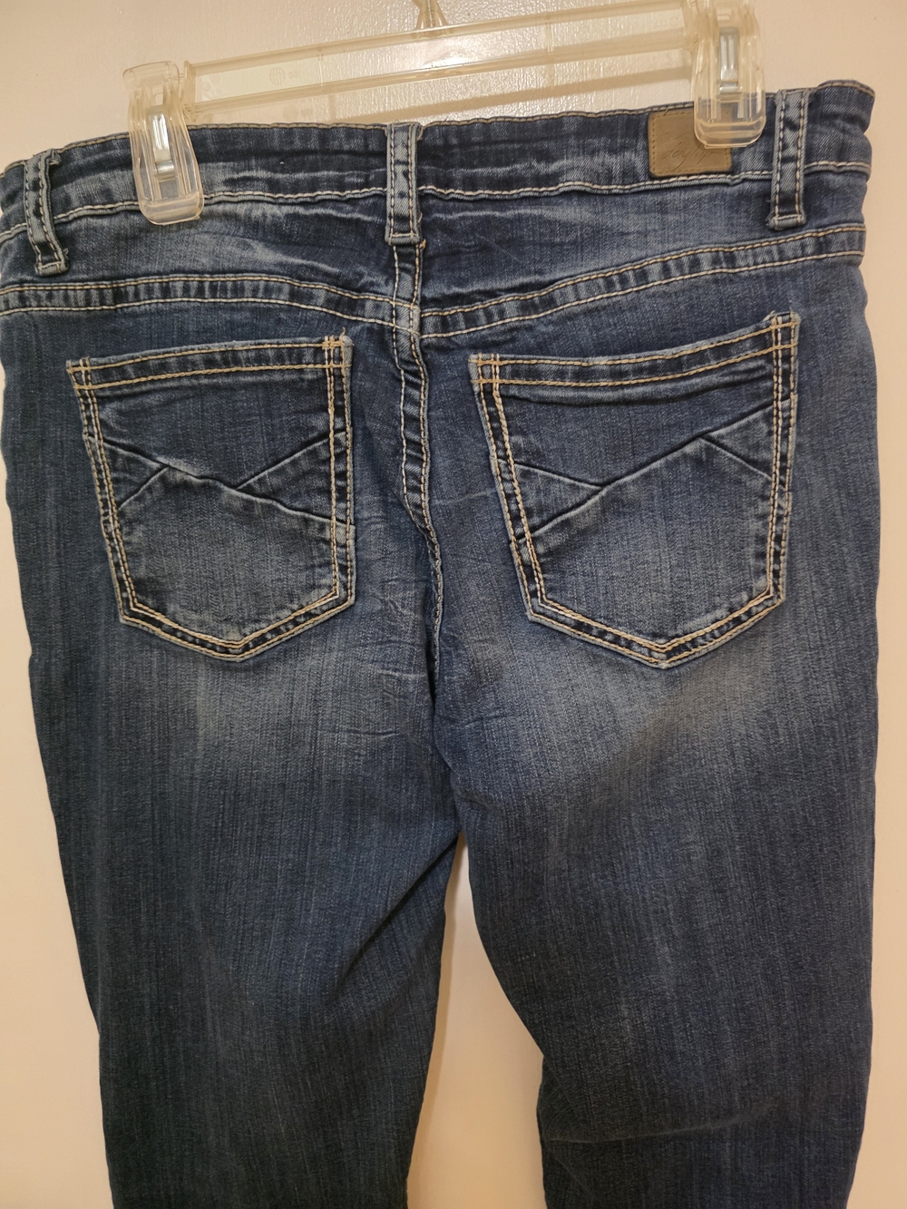 Women's Daytrip (The Buckle / BKE) Virgo Straight Distressed Denim Jeans 32L